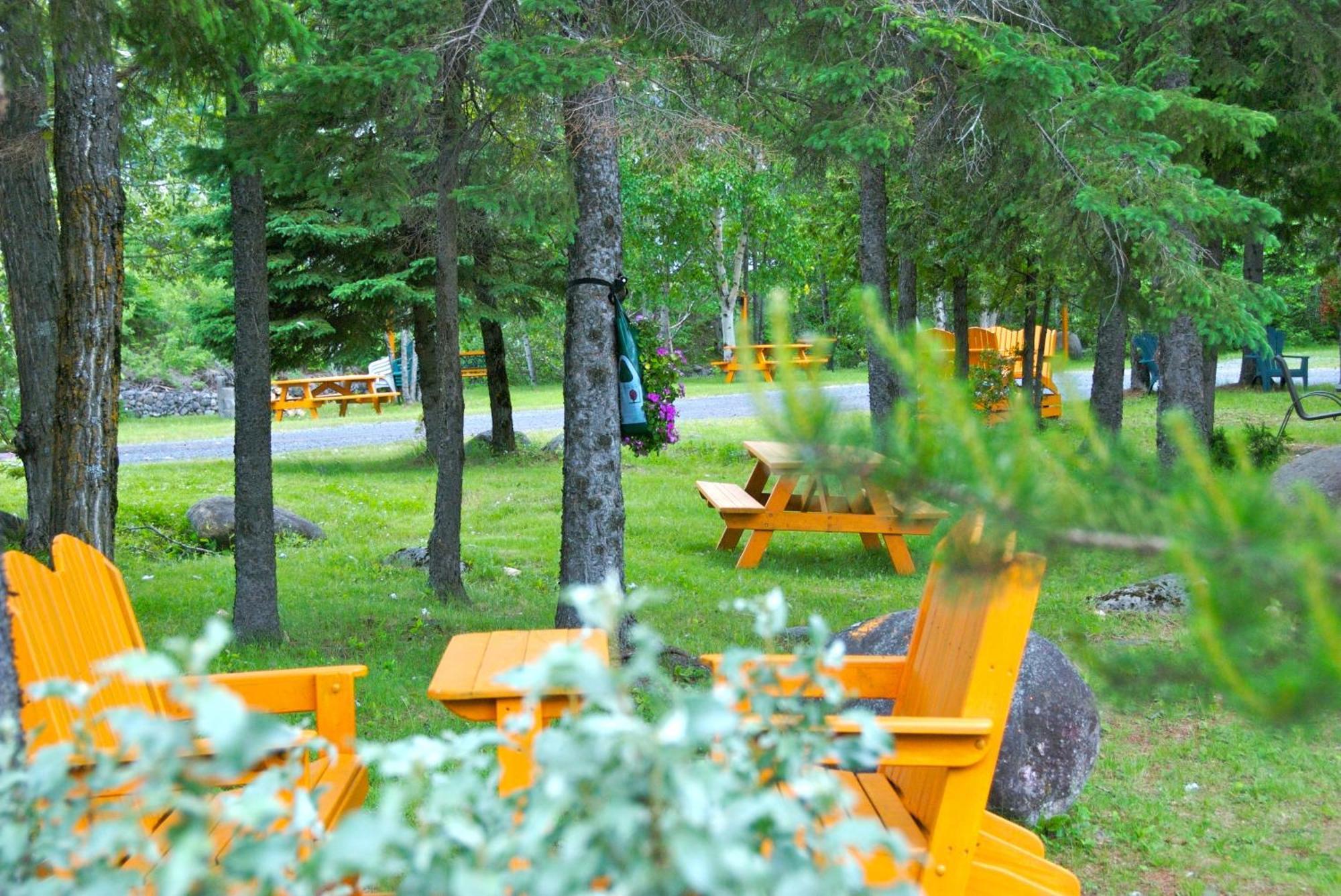 Motel Des Cascades Baie-Saint-Paul Exterior foto